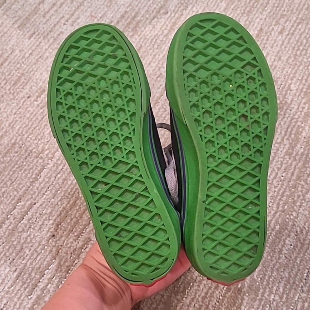Marvel Vans - Picture 6 of 16